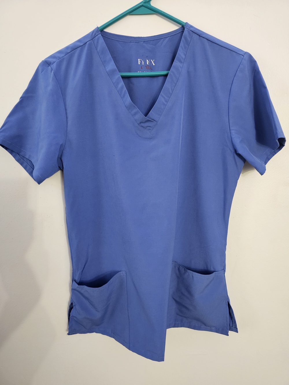 By White Cross Women’s V-Neck Scrub Top in Periwinkle Blue (Complet)